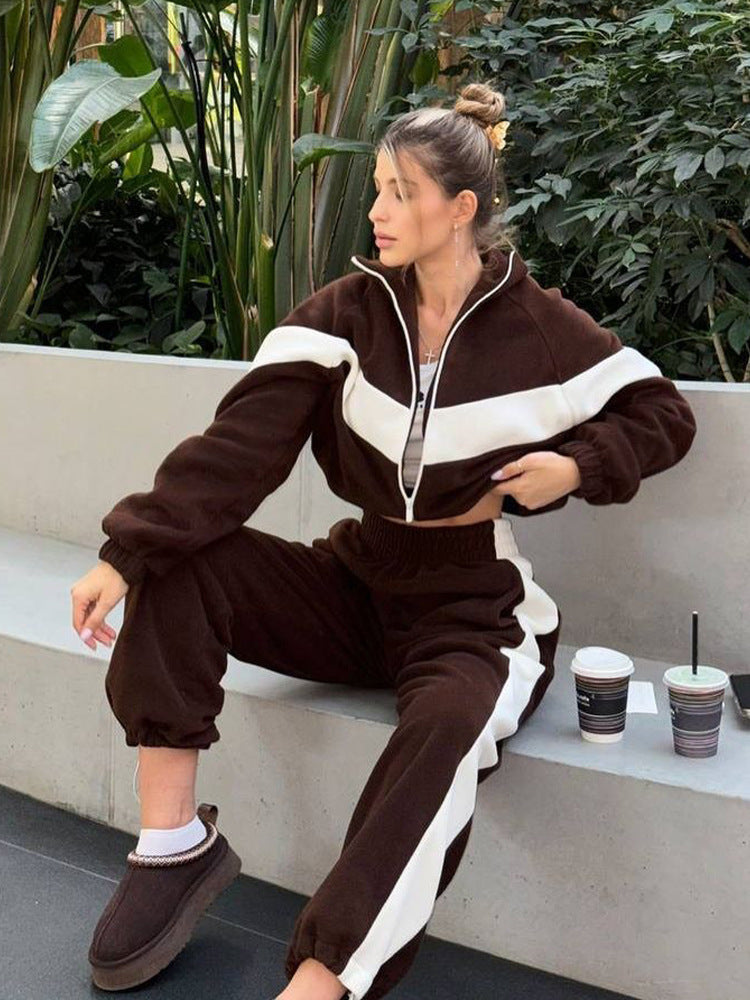 Damernas fleece sportdräkt med hög krage och eleganta kontrastlinjer Eva Jonsson-Eva Jonsson