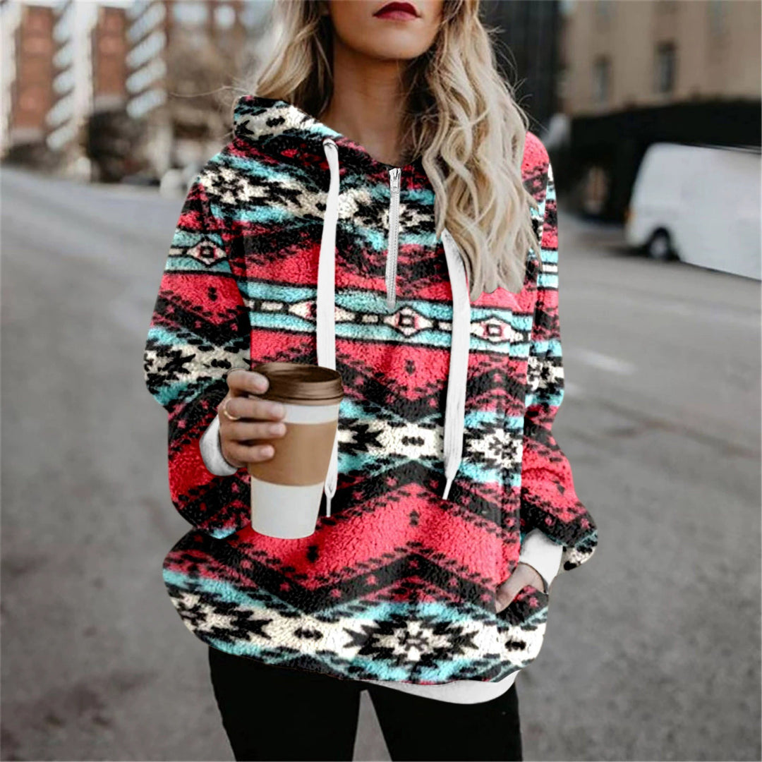 Damernas fluffiga hoodie med modernt geometriskt mönster Mirla-Eva Jonsson