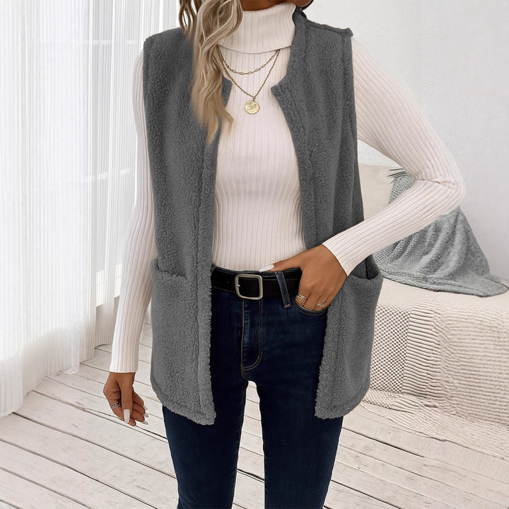 Damernas fluffiga väst med djupa fickor Mirla-Eva Jonsson