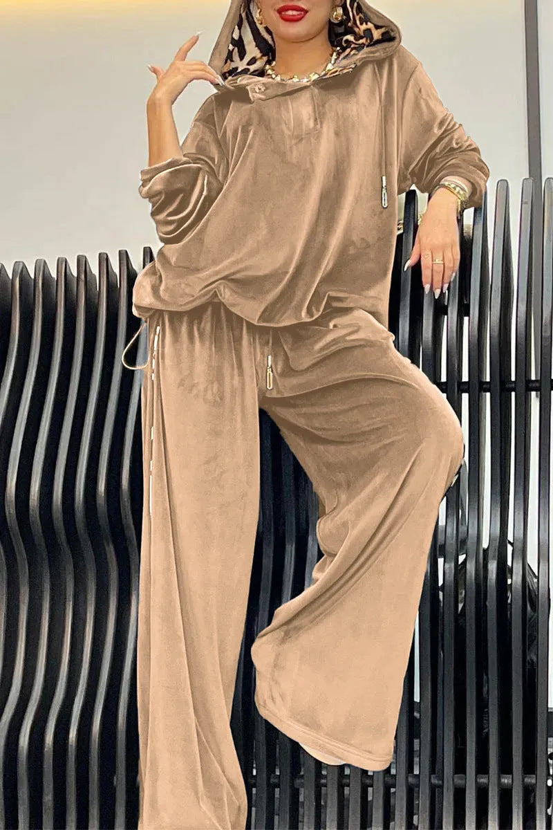 Damernas fritidsbyxset i mjuk velour Mirla-Eva Jonsson