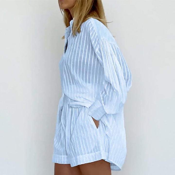 Damernas fritidsdräkt med randig design och avslappnad skärning Mirla-Eva Jonsson