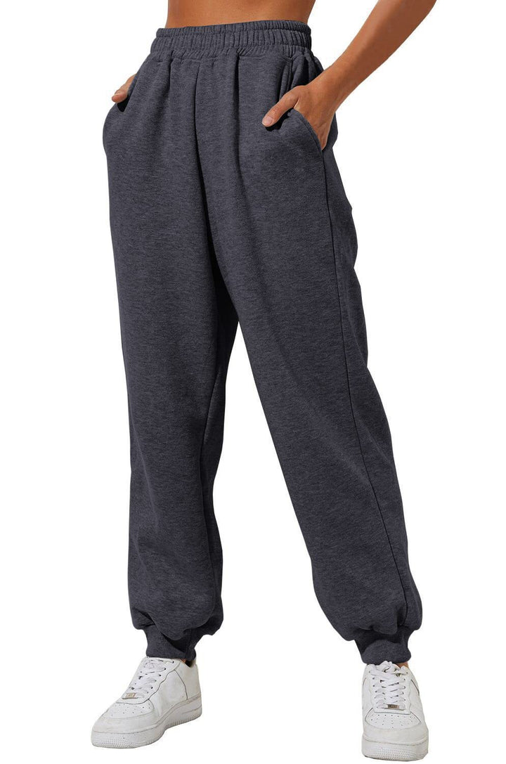 Damernas fritidsjoggingbyxor med elastisk midja och praktiska fickor Mirla-Eva Jonsson