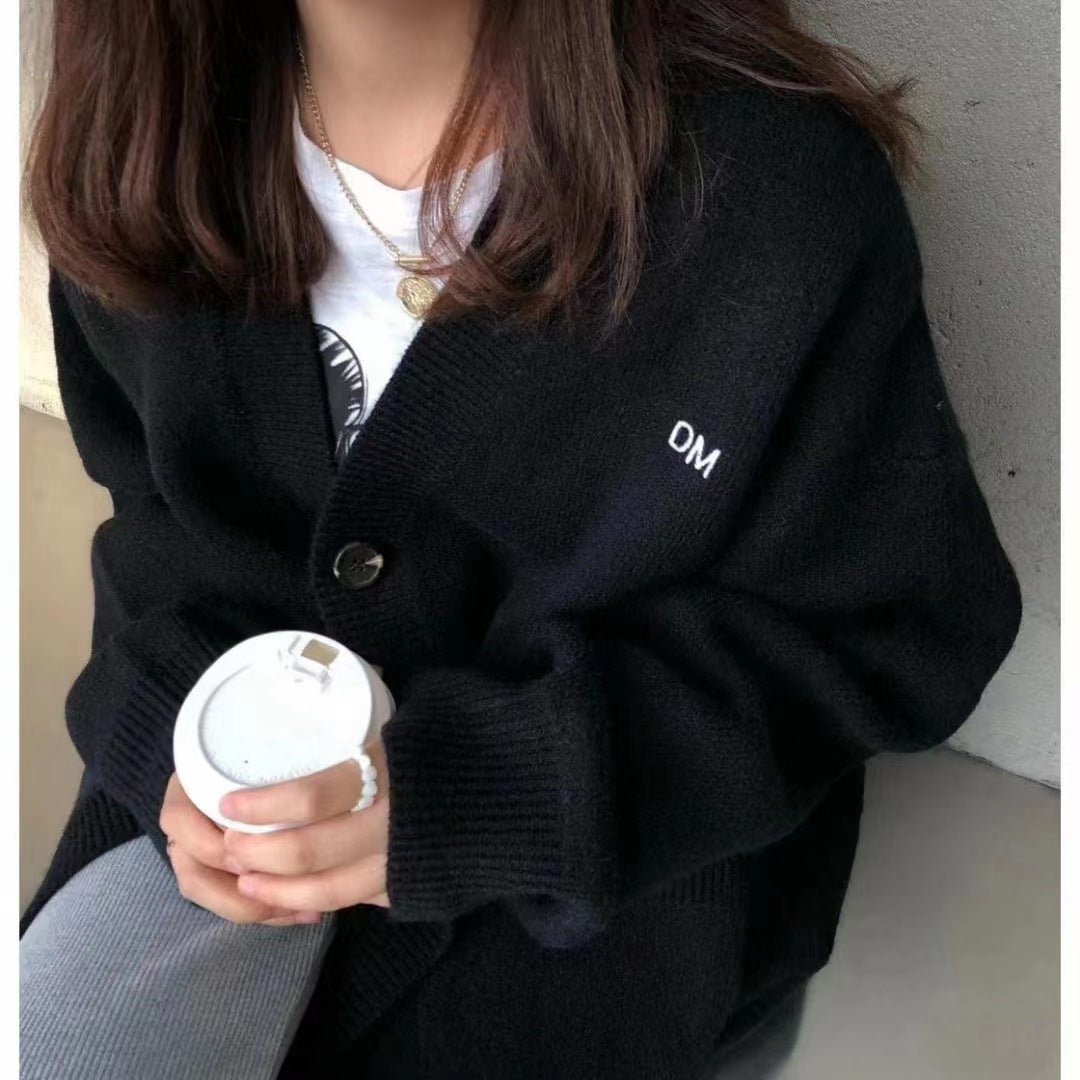 Damernas grovt stickad cardigan med avslappnad passform och stora fickor Eva Jonsson-Eva Jonsson