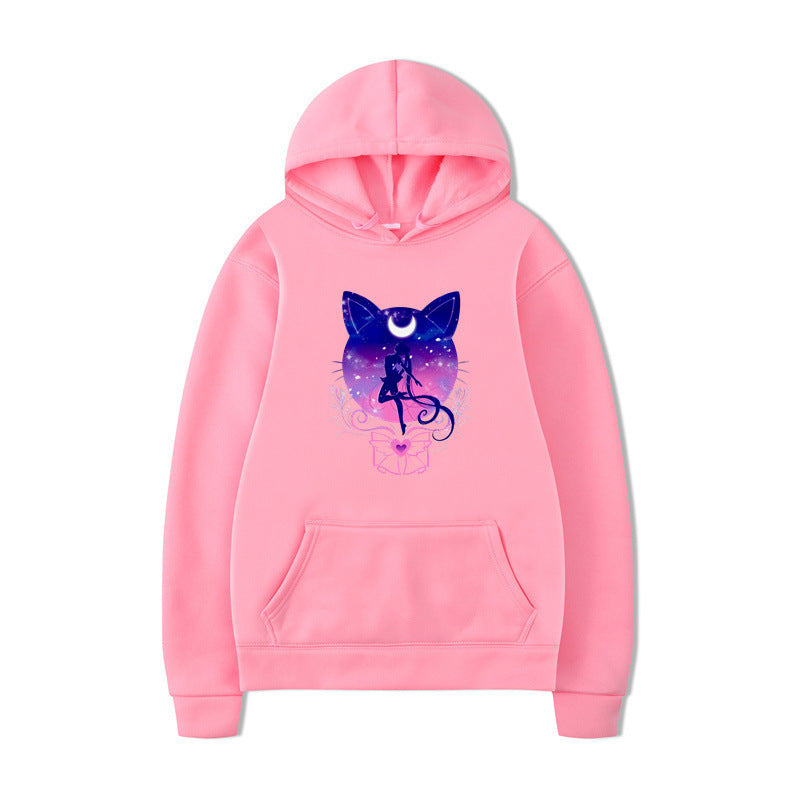 Damernas hoodie med konstnärlig kattdesign och bekväm passform Mirla-Eva Jonsson