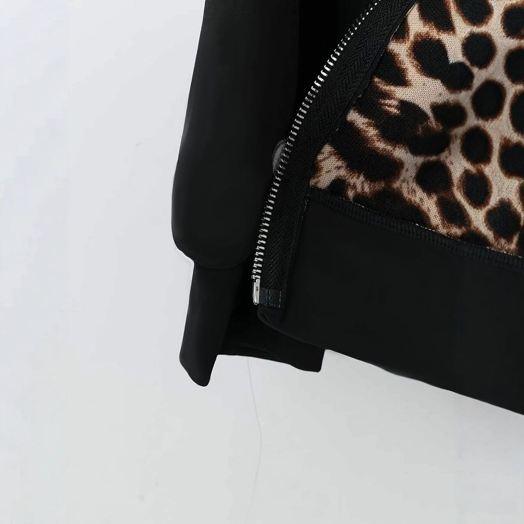 Damernas hoodiejacka med leopardmönster-invändig foder Mirla-Eva Jonsson