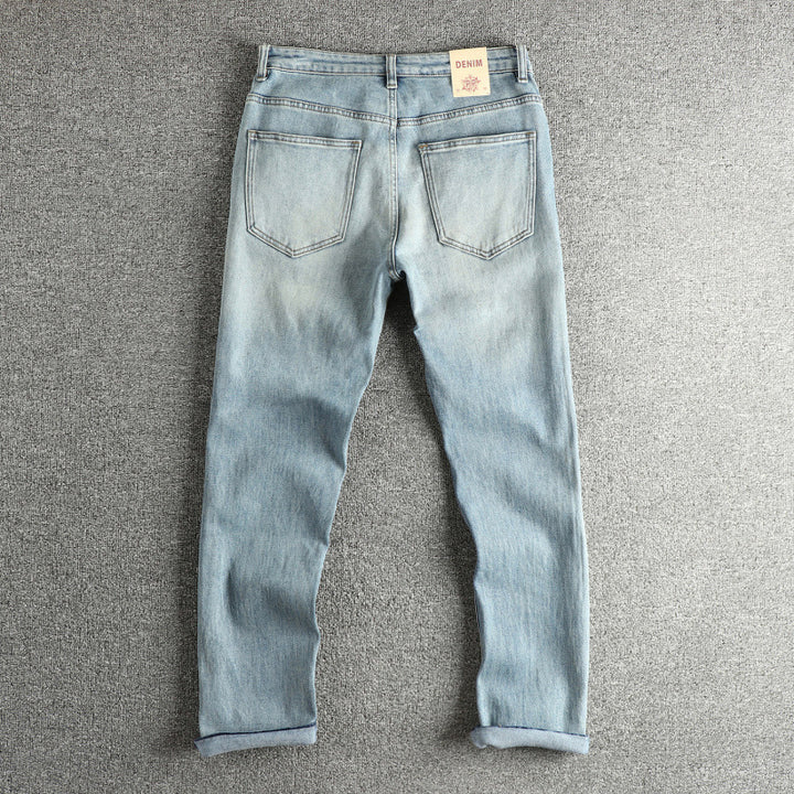 Damernas jeansbyxor i modern slim fit med avslappnad design och hög midja Mirla-Eva Jonsson