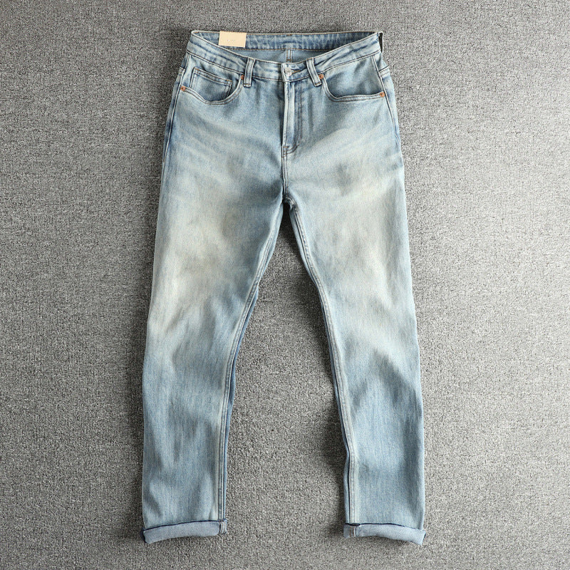 Damernas jeansbyxor i modern slim fit med avslappnad design och hög midja Mirla-Eva Jonsson