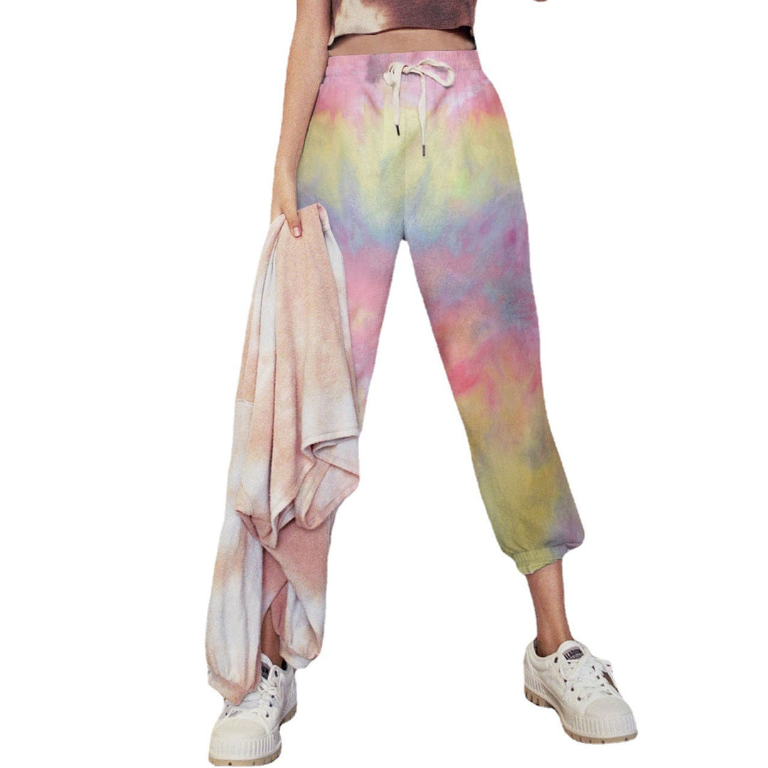 Damernas joggingbyxor i kreativ batikdesign med elastisk midja och praktiska fickor Mirla-Eva Jonsson