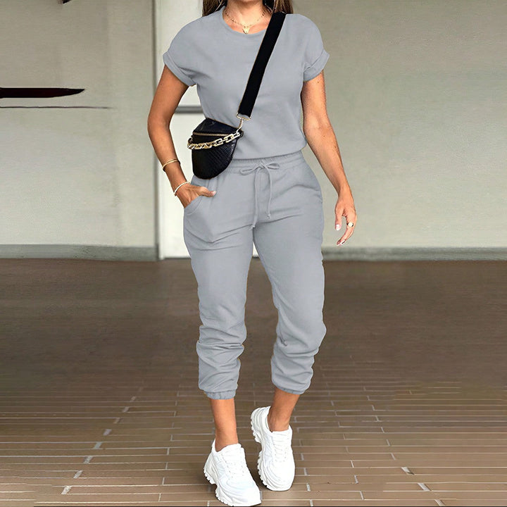 Damernas joggingset med avslappnad passform och praktiska fickor Mirla-Eva Jonsson