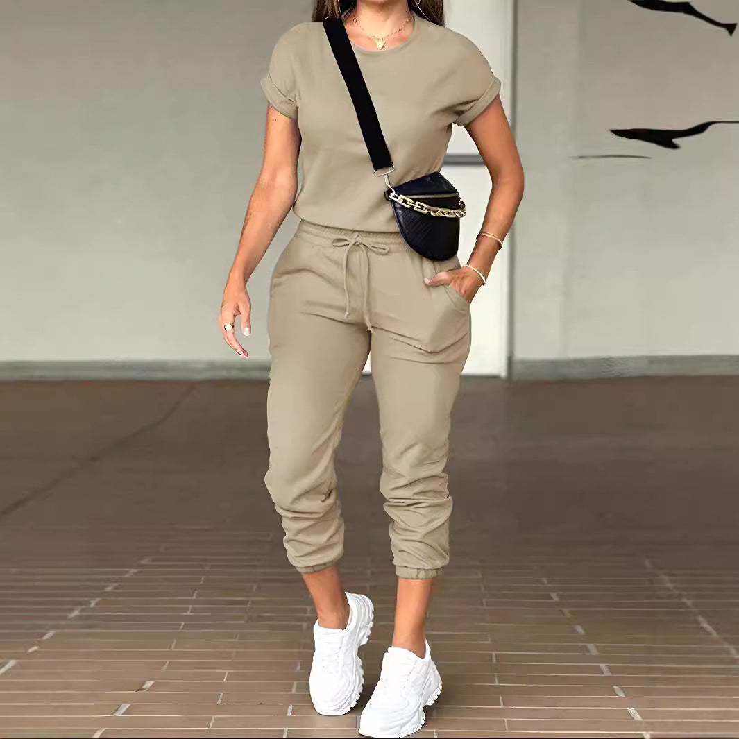 Damernas joggingset med avslappnad passform och praktiska fickor Mirla-Eva Jonsson