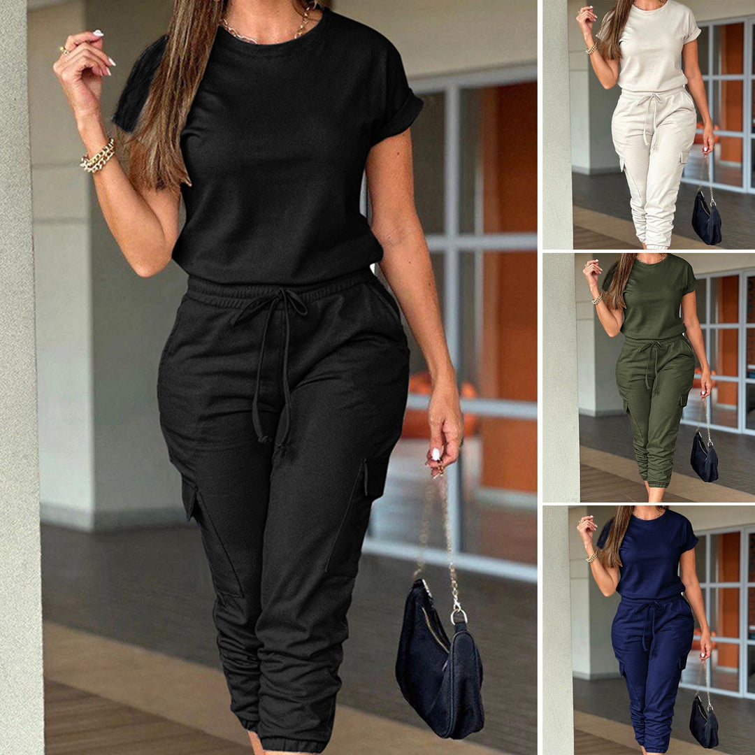 Damernas joggingset med avslappnad passform och praktiska fickor Mirla-Eva Jonsson