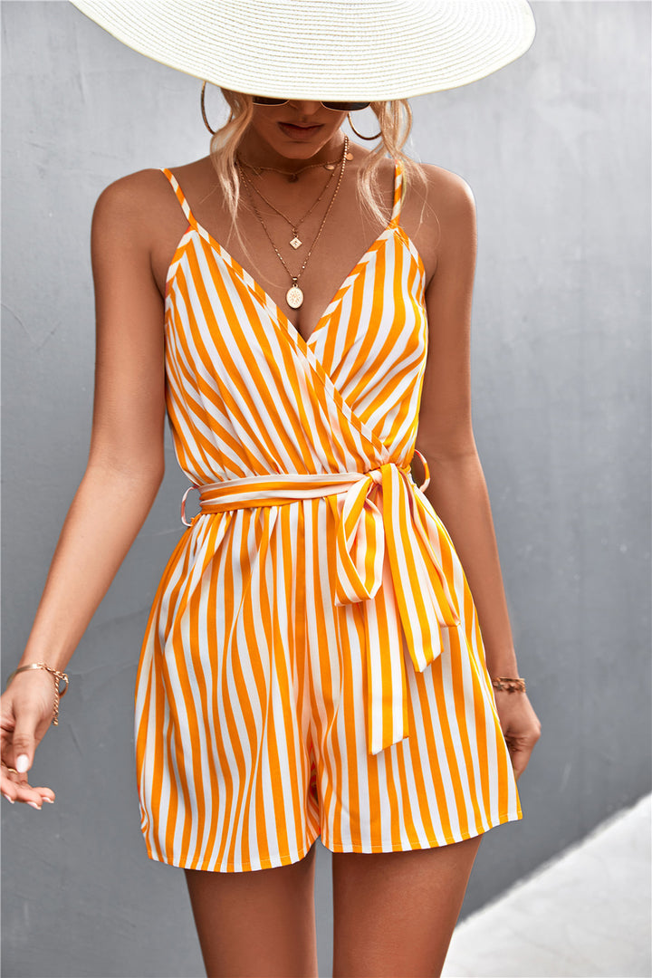Damernas jumpsuit med chic omslag design och åtsittande bälte Mirla-Eva Jonsson