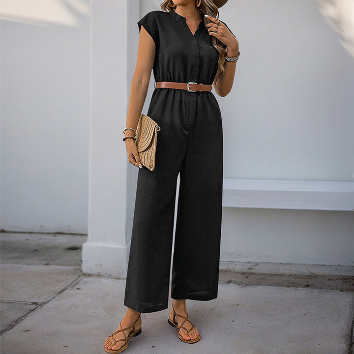 Damernas jumpsuit med elegant midjebälte och modern V-ringning Mirla-Eva Jonsson