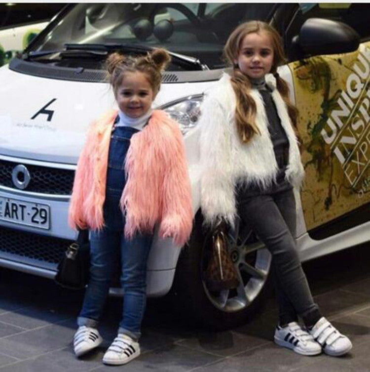 Damernas konstfuskpälsjacka med voluminösa ärmar och avslappnad skärning Eva Jonsson-Eva Jonsson