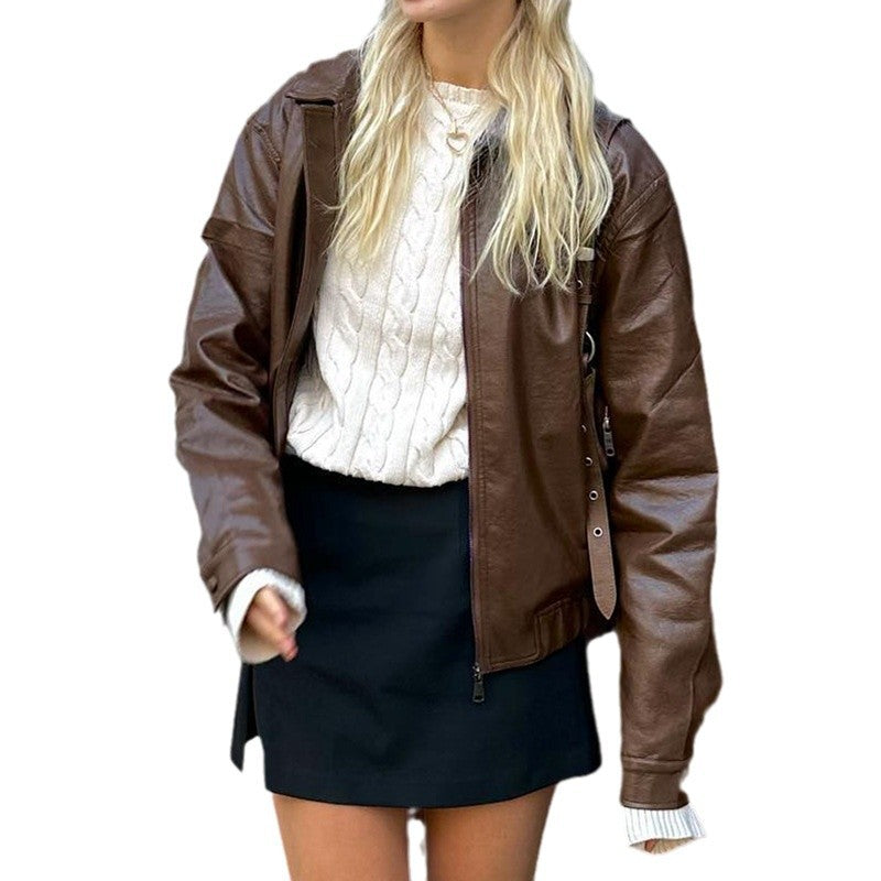 Damernas konstläderjacka i modern oversize-snitt med praktiska fickor Mirla-Eva Jonsson