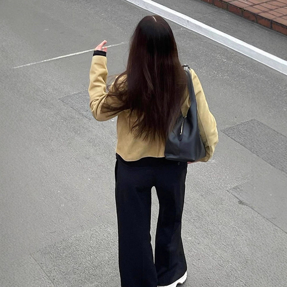 Damernas konstläderjacka i tidlös design med eleganta detaljer Mirla-Eva Jonsson