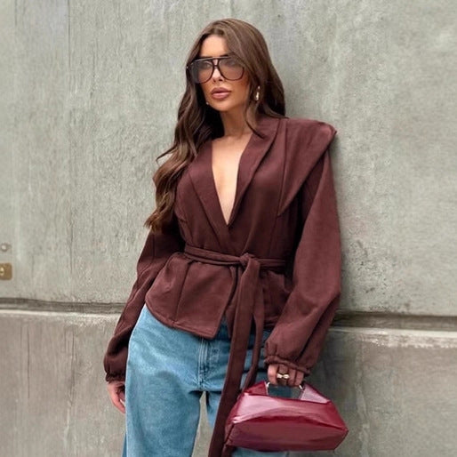 Damernas konstläderjacka med oversized ärmar och figursydd silhuett Mirla-Eva Jonsson
