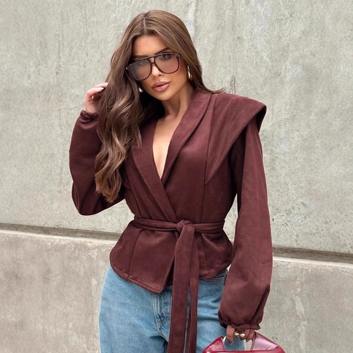 Damernas konstläderjacka med oversized ärmar och figursydd silhuett Mirla-Eva Jonsson