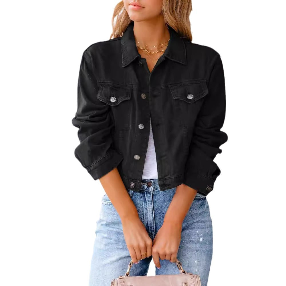 Damernas korta denimjacka med moderiktig skärning Mirla-Eva Jonsson