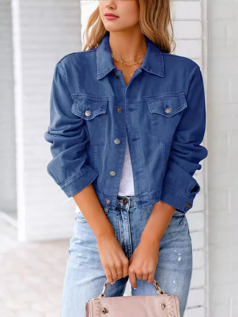 Damernas korta denimjacka med moderiktig skärning Mirla-Eva Jonsson