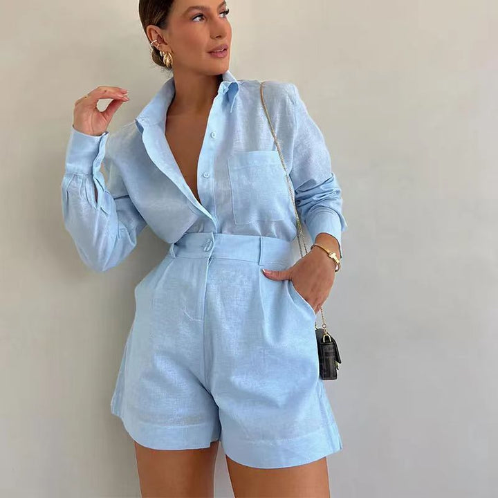 Damernas korta jumpsuit med elegant skjortblus-utseende Mirla-Eva Jonsson