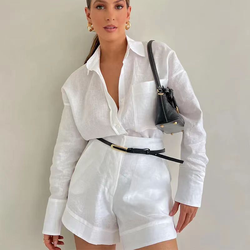Damernas korta jumpsuit med elegant skjortblus-utseende Mirla-Eva Jonsson