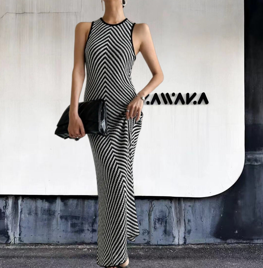 Damernas långärmad hängklänning med raffinerat zigzag-mönster Eva Jonsson-Eva Jonsson