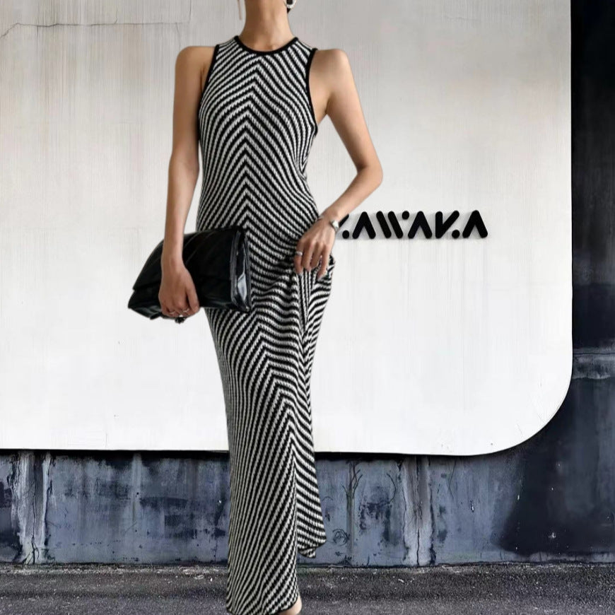 Damernas långärmad hängklänning med raffinerat zigzag-mönster Eva Jonsson-Eva Jonsson