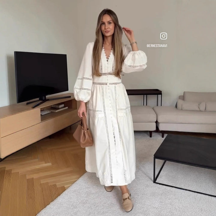 Damernas långärmad maxikjol med elegant spetsdetalj och volangdetaljer Mirla-Eva Jonsson