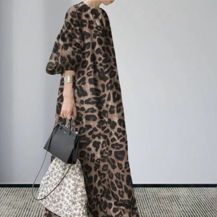 Damernas långärmad maxiklänning i iögonfallande leopardmönster Eva Jonsson-Eva Jonsson