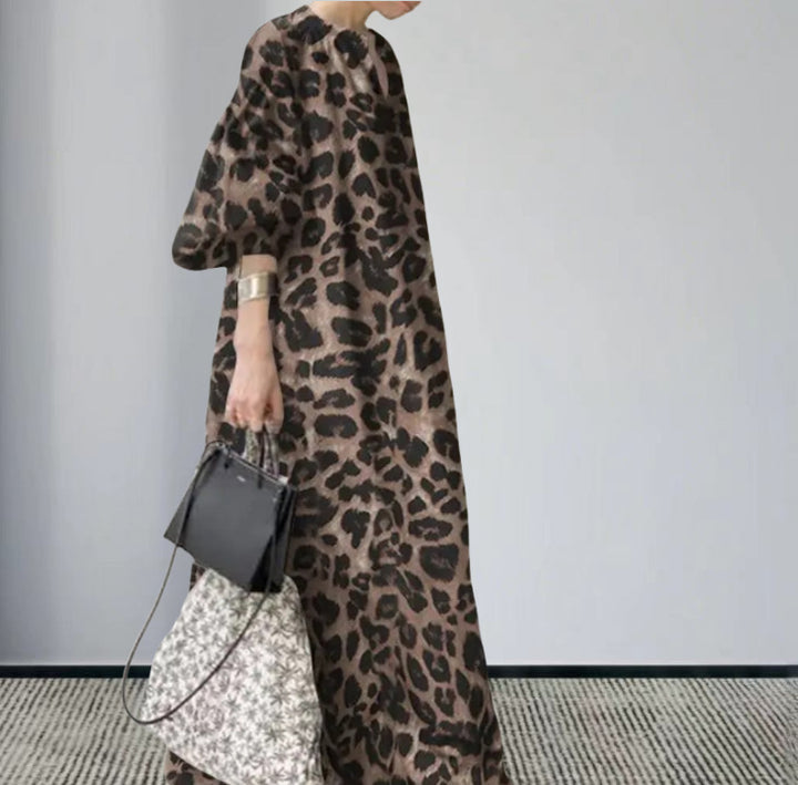 Damernas långärmad maxiklänning i iögonfallande leopardmönster Eva Jonsson-Eva Jonsson