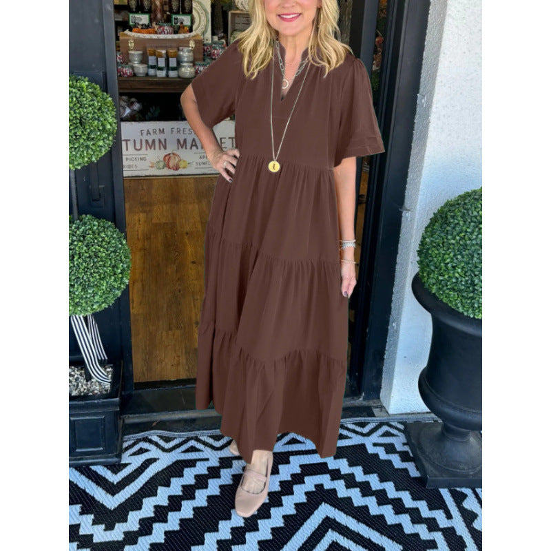 Damernas långärmad maxiklänning med V-hals och volangdetalj Eva Jonsson-Eva Jonsson