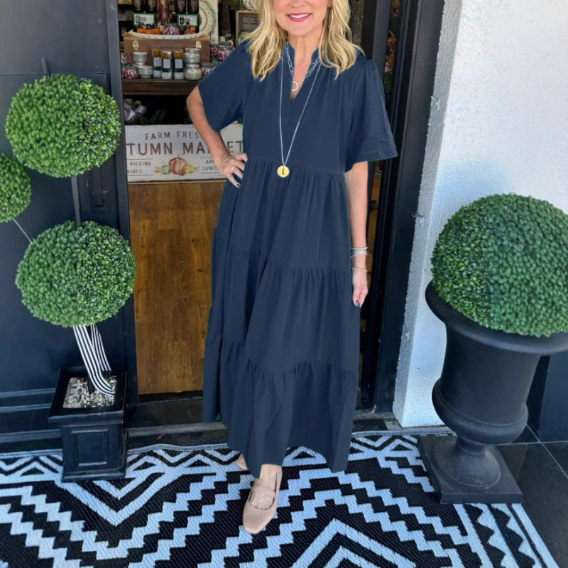 Damernas långärmad maxiklänning med V-hals och volangdetalj Eva Jonsson-Eva Jonsson