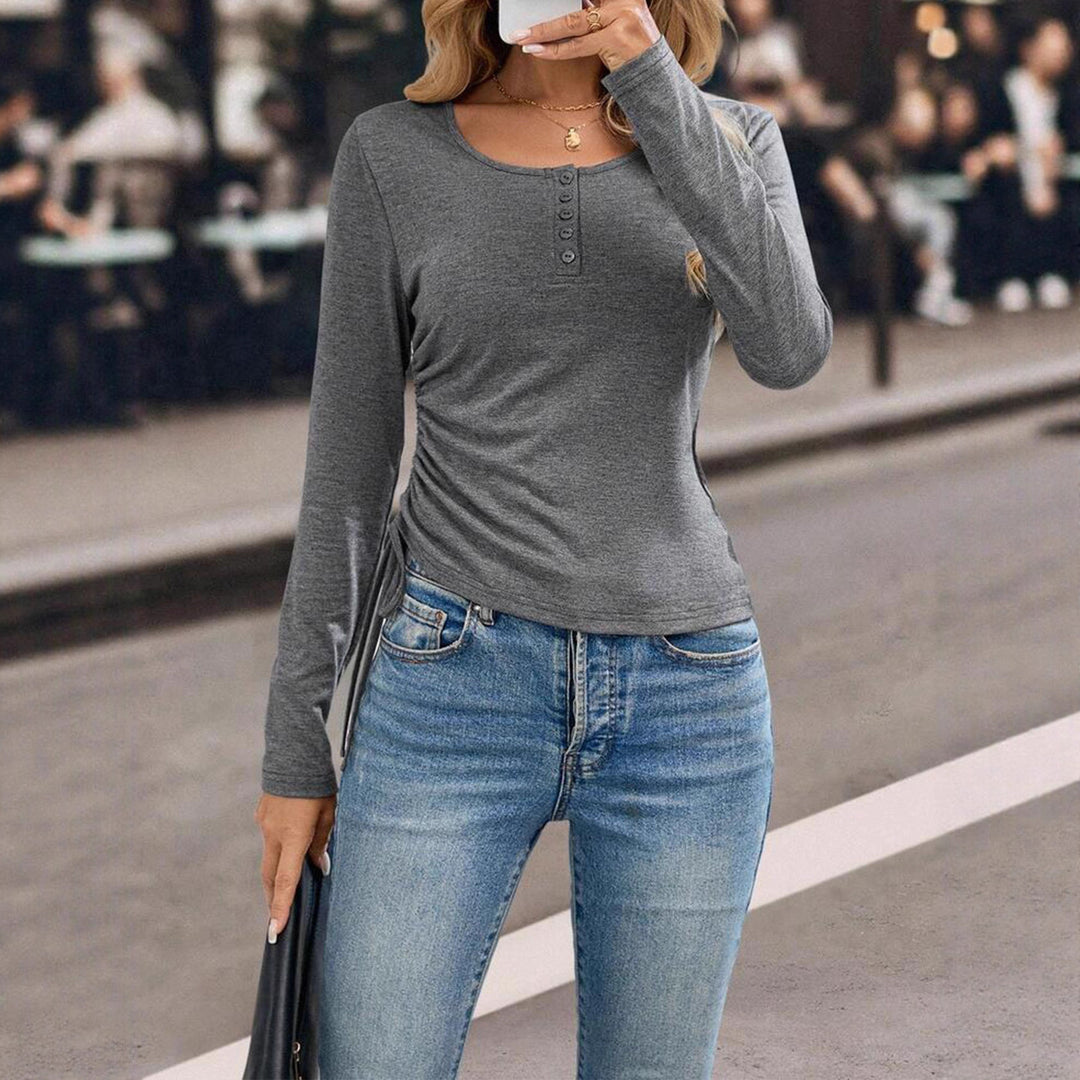 Damernas långärmad tröja med knappslå och figurnära passform Eva Jonsson-Eva Jonsson