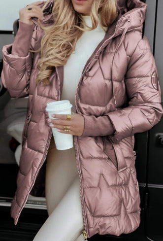 Damernas längre quiltad jacka med hög huva och sidoknappar Eva Jonsson-Eva Jonsson
