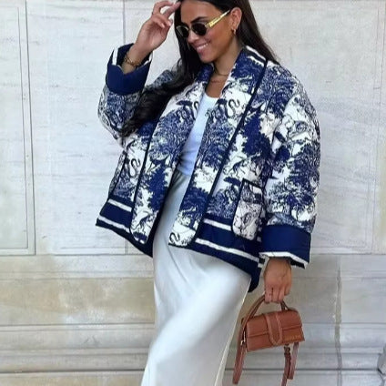 Damernas lätta quiltade jacka i botanisk design med stora fickor Eva Jonsson-Eva Jonsson