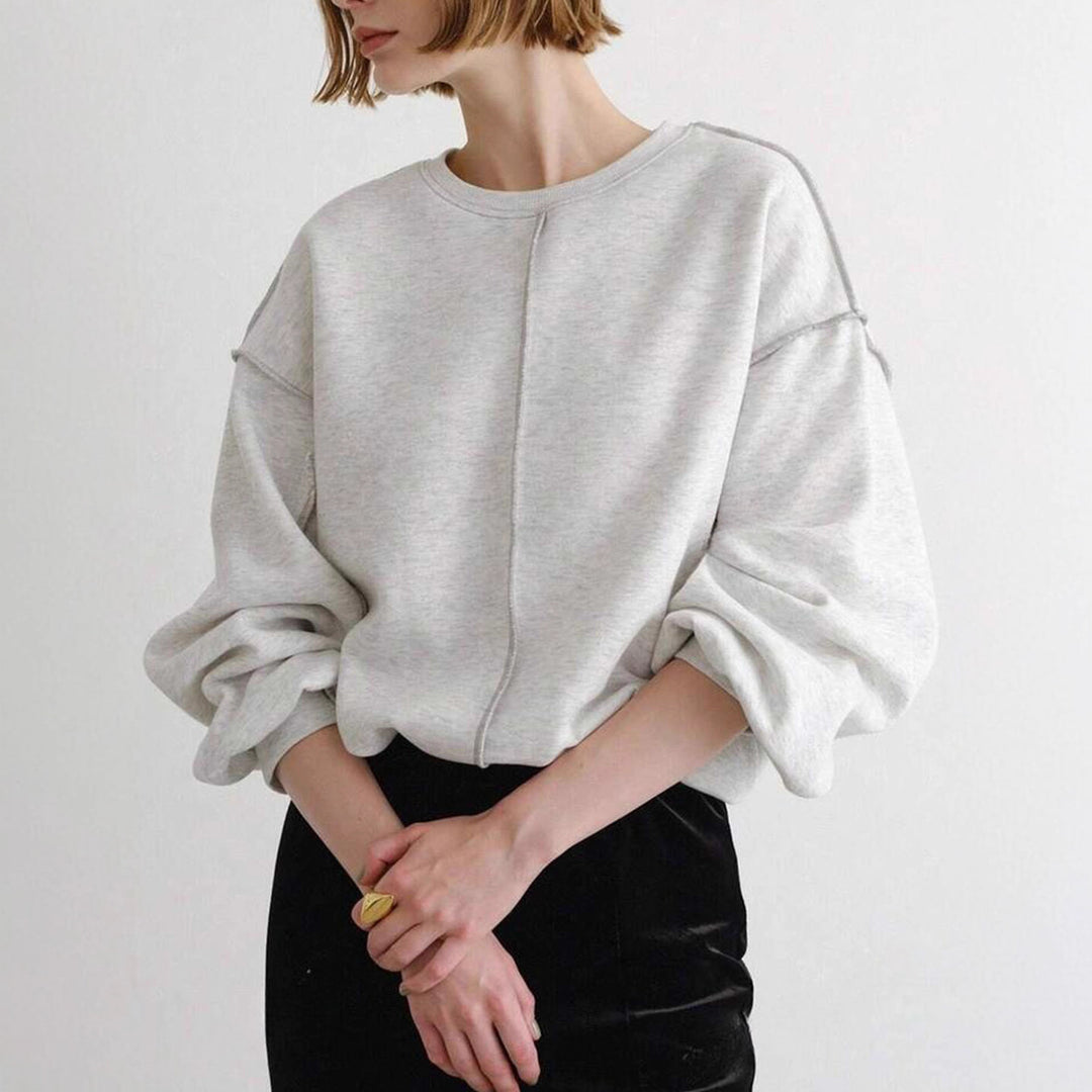 Damernas ledig pullover med lös passform och ballongärmar Mirla-Eva Jonsson