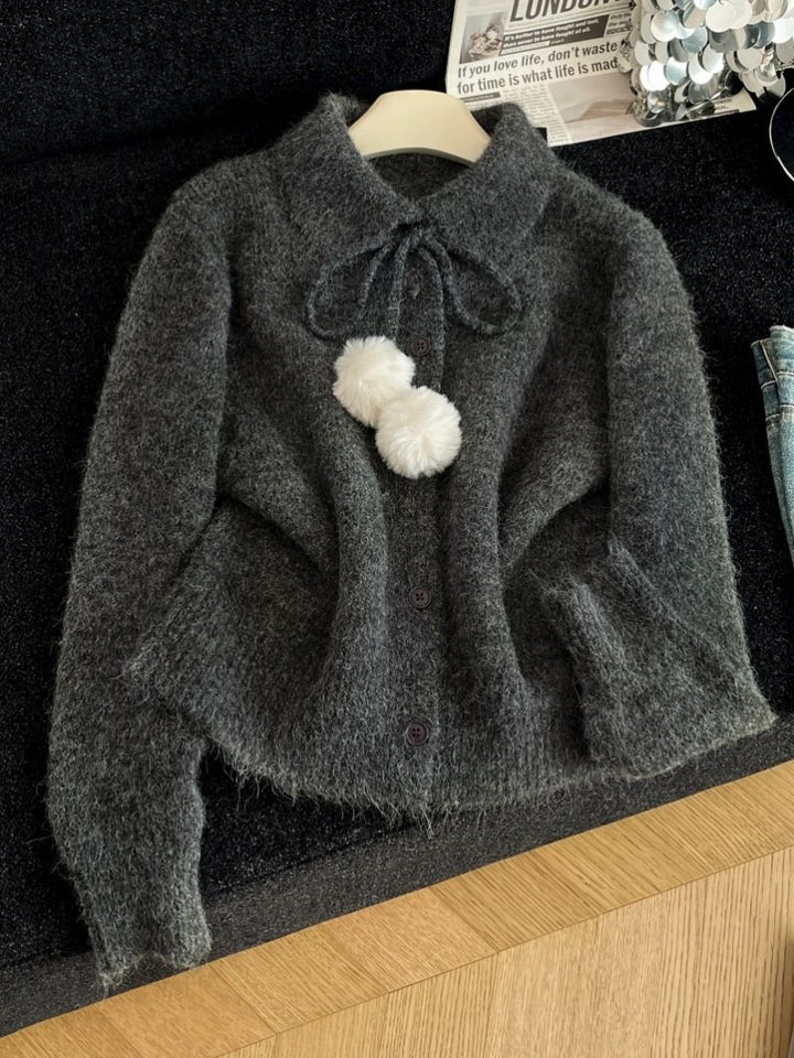 Damernas lekfulla cardigan med stor krage Mirla-Eva Jonsson