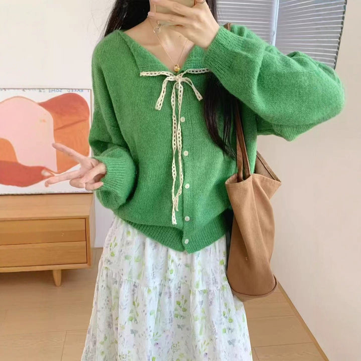 Damernas lekfulla kofta med slöjdprydnad Eva Jonsson-Eva Jonsson