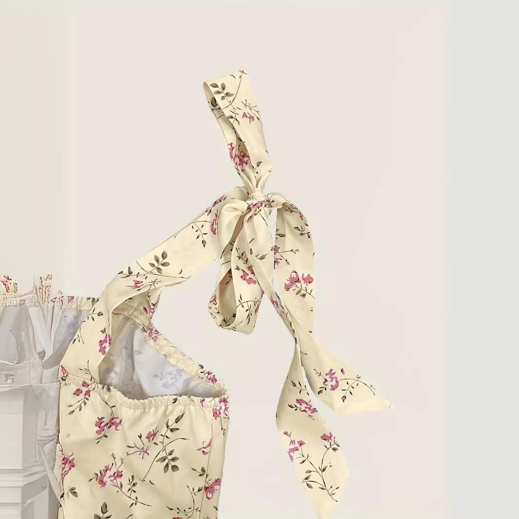 Damernas lekfulla mini-klänning med volangdetaljer och rosetter Eva Jonsson-Eva Jonsson