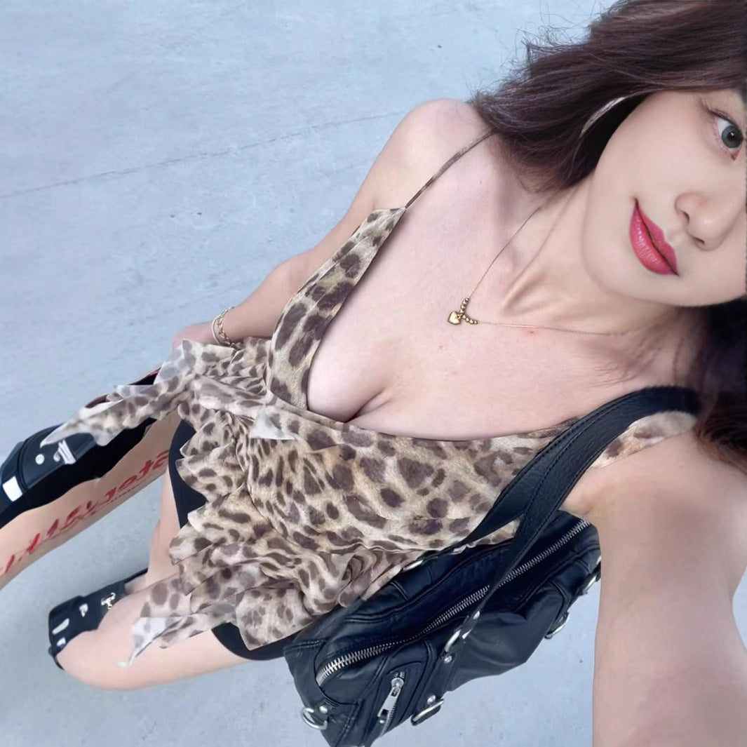 Damernas lekfulla topp med volanger och asymmetrisk fåll Eva Jonsson-Eva Jonsson