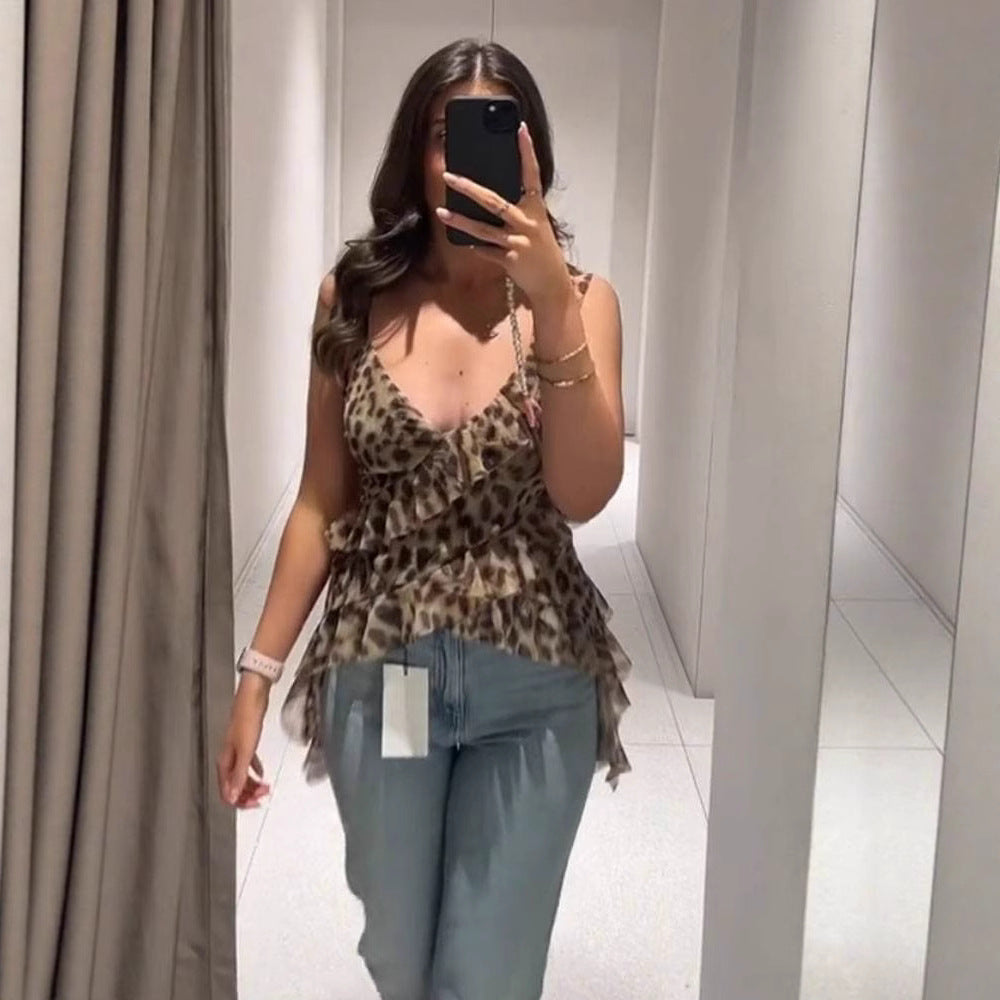 Damernas lekfulla topp med volanger och asymmetrisk fåll Eva Jonsson-Eva Jonsson