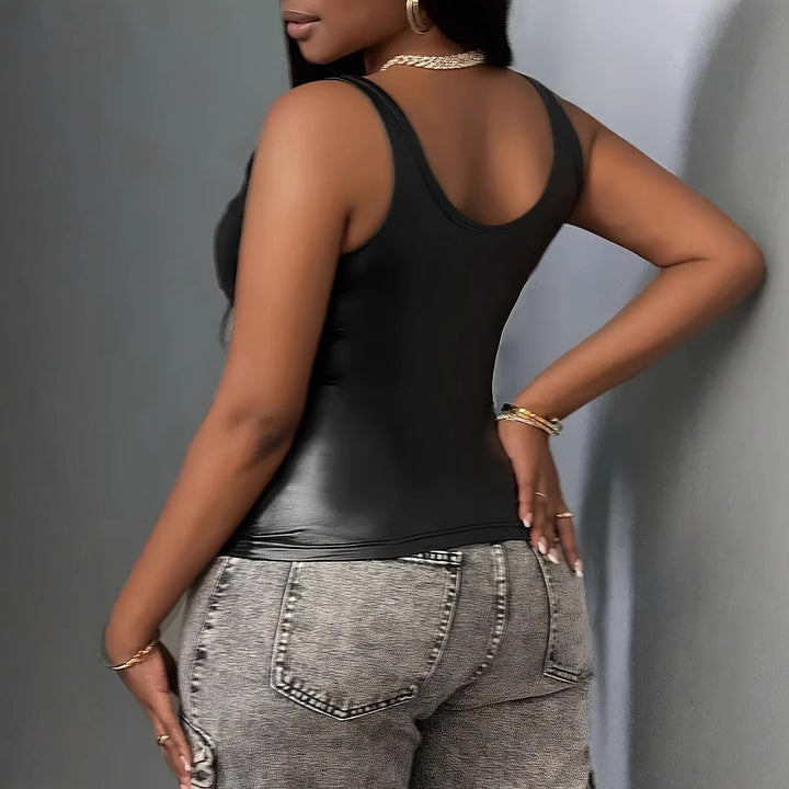 Damernas linne med glänsande material och figurnära passform Eva Jonsson-Eva Jonsson