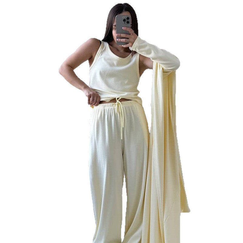 Damernas loungewear-kombination med vid skärning och cropped topp Eva Jonsson-Eva Jonsson