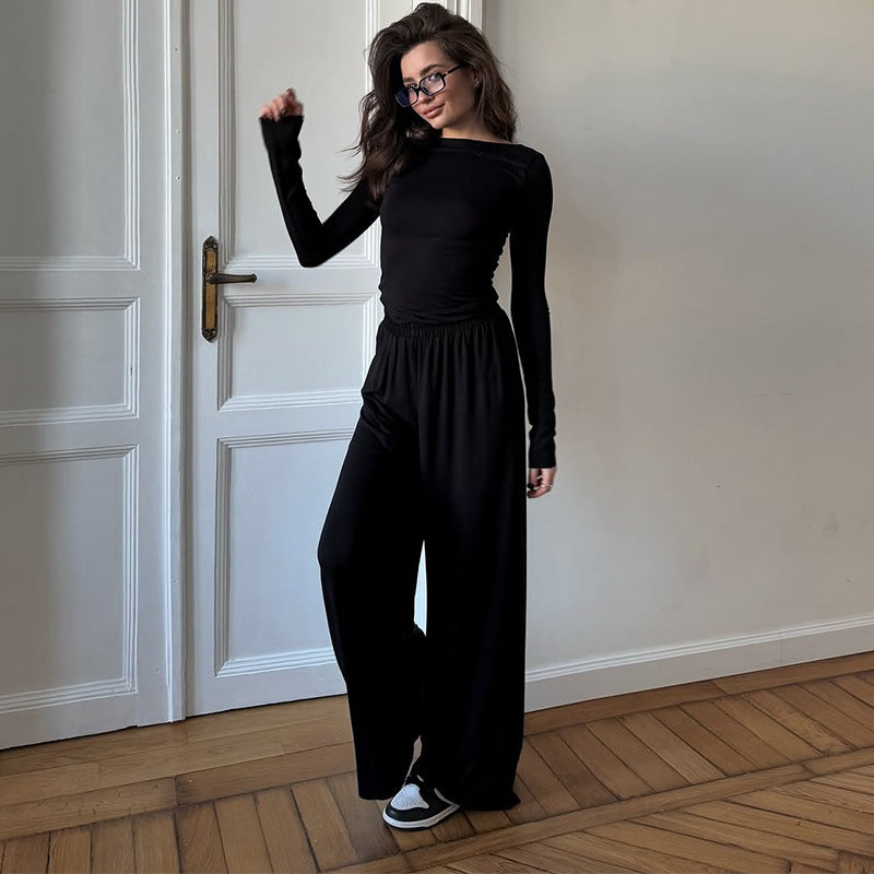 Damernas loungewear-set bestående av långärmad topp och vida byxor Mirla-Eva Jonsson