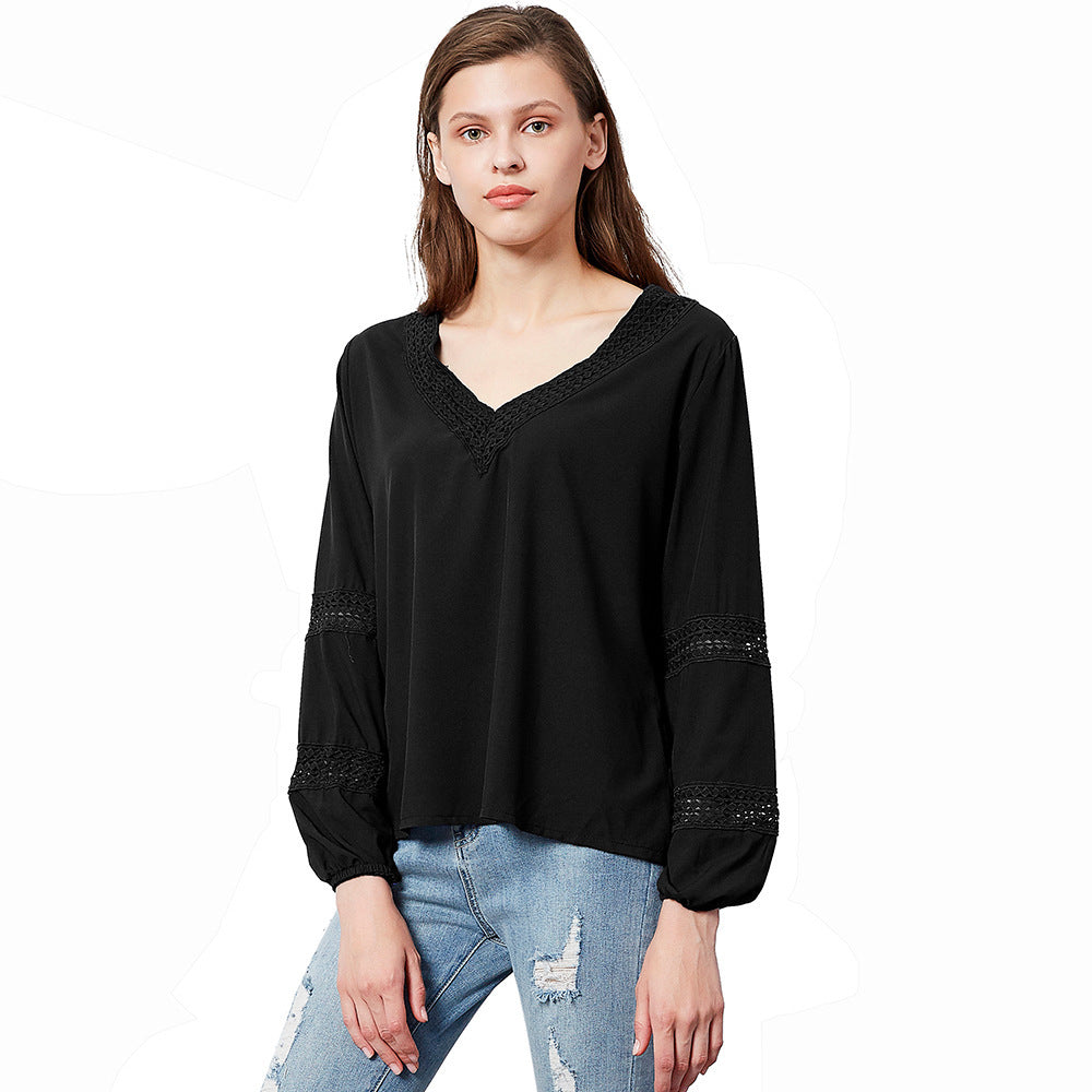 Damernas luftig blus med V-ringning och spetsdetaljer Eva Jonsson-Eva Jonsson