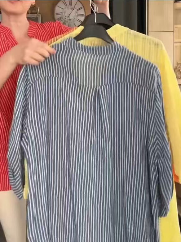 Damernas luftiga blus med charmig randig design Eva Jonsson-Eva Jonsson