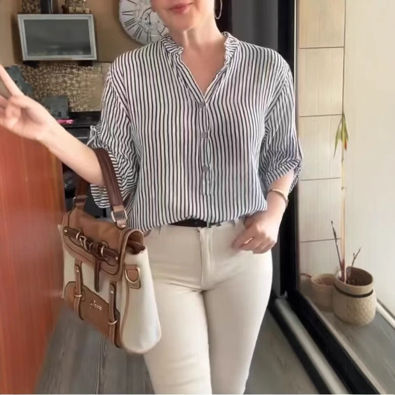 Damernas luftiga blus med charmig randig design Eva Jonsson-Eva Jonsson