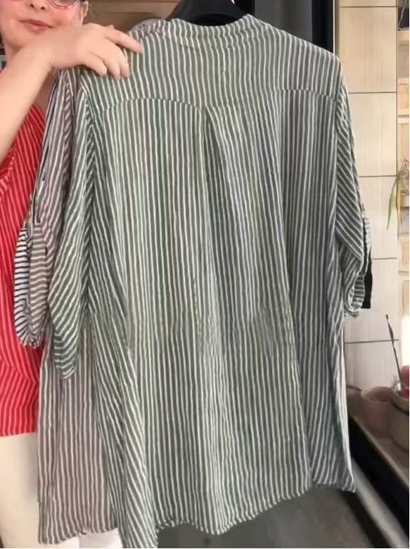 Damernas luftiga blus med charmig randig design Mirla-Eva Jonsson