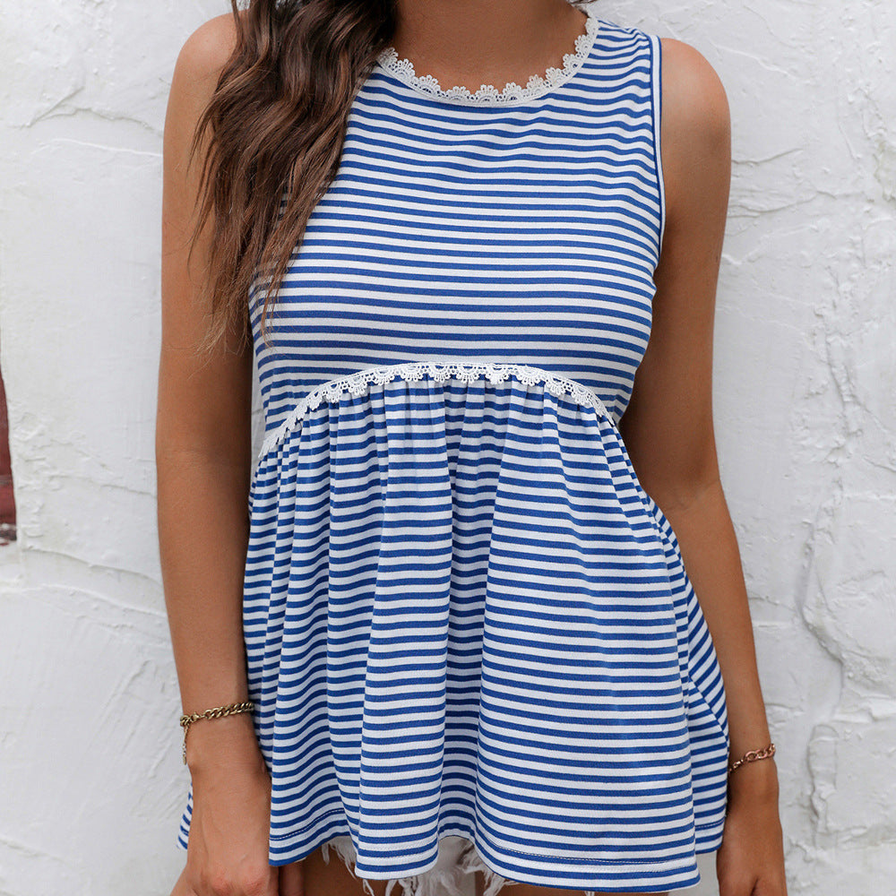 Damernas luftiga topp med fin spetsdetalj och randig design Eva Jonsson-Eva Jonsson